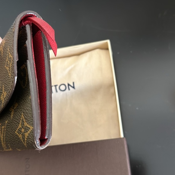 Louis Vuitton Wallet - Picture 10 of 13